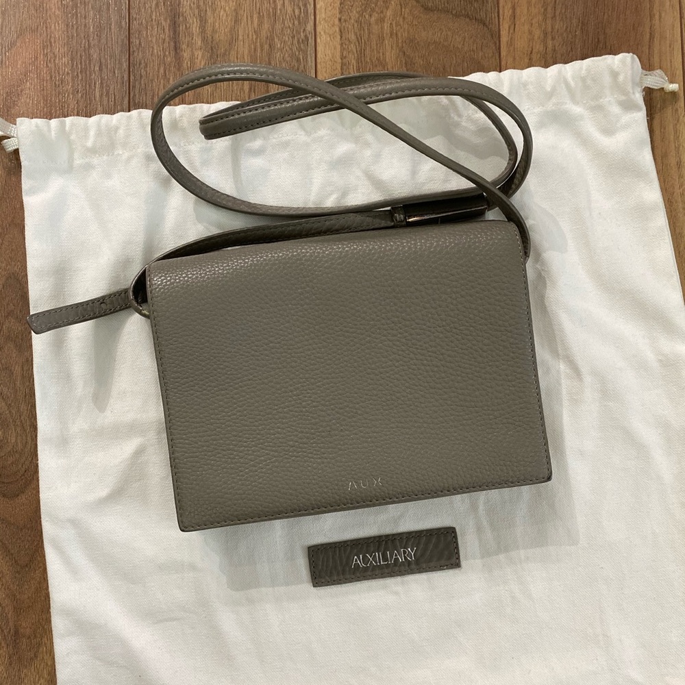 ✨Sold✨ Aritzia Auxiliary Calisch Crossbody Bag - Picture 1 of 14